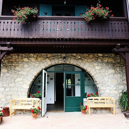 Bed and Breakfast Hubertus Fogado Csesznek Exteriér fotografie