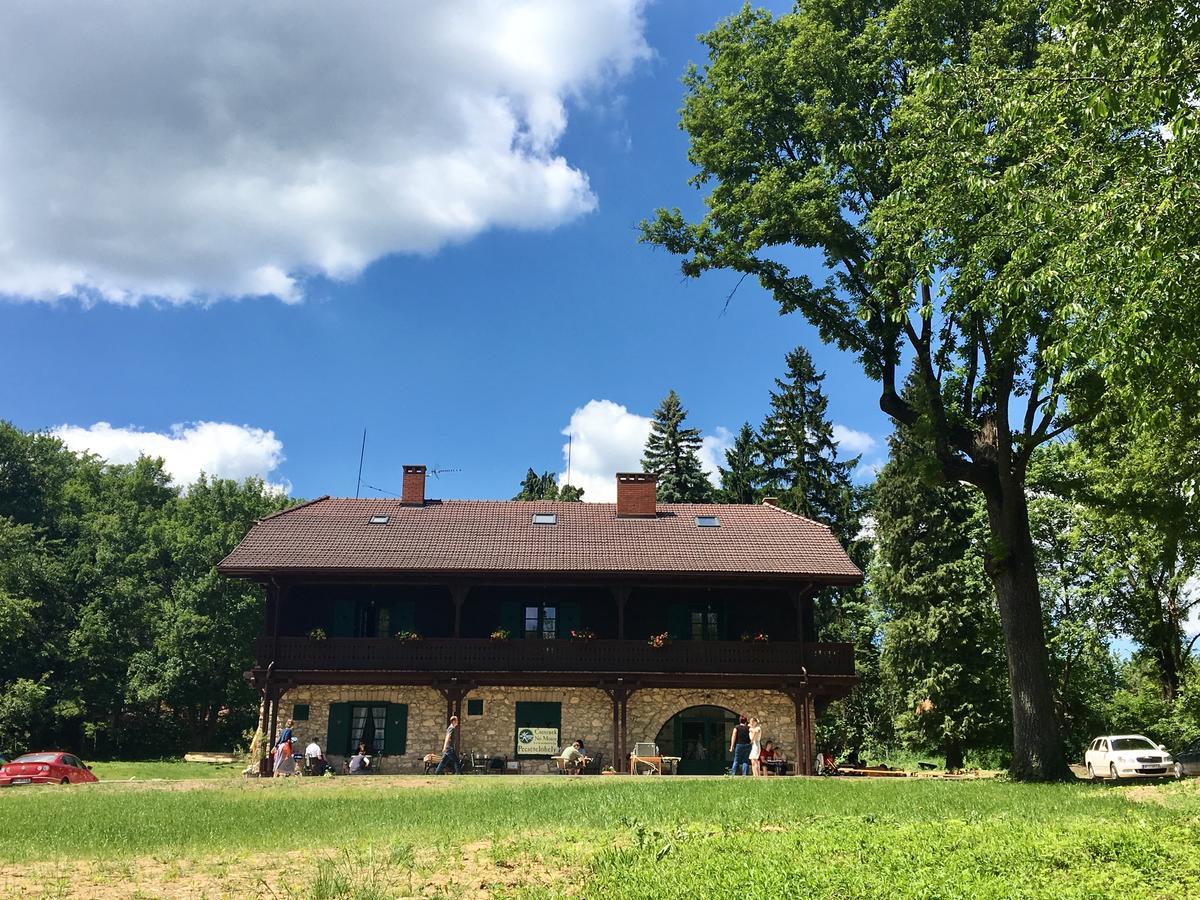 Bed and Breakfast Hubertus Fogado Csesznek Exteriér fotografie